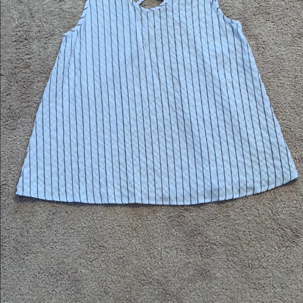 🎡 Wonderland Halter Tank Top Size S 🎡 - Picture 6 of 10
